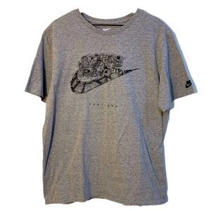 NIKE THE NIKE TEE Portland City Graphic Men’s XL Gray.